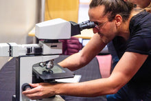 Charger l'image dans la galerie, LES CINQ BÂTISSEURS
