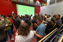 Charger l'image dans la galerie, LES CINQ BÂTISSEURS
